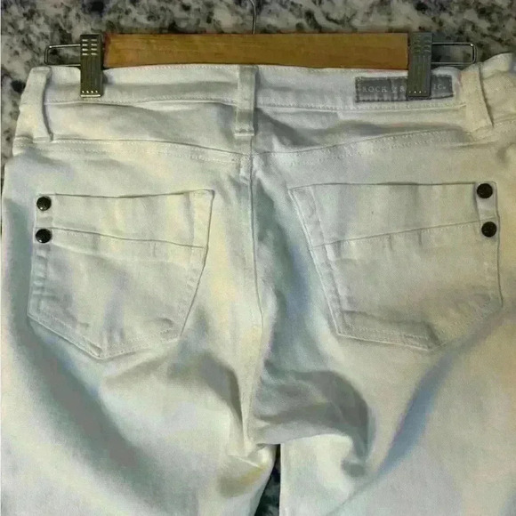 White jeans perfect for summer or vacation! - Picture 6 of 10